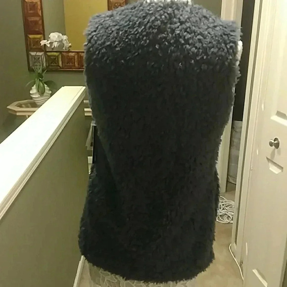 DESIGN LAB FUR VEST - Picture 4 of 6
